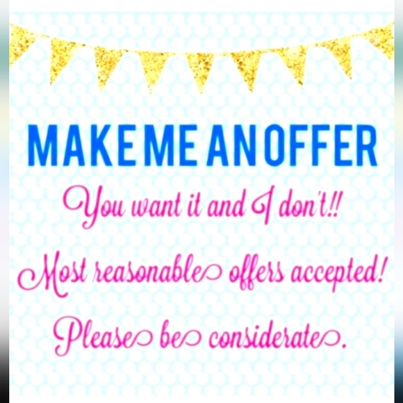 Revolution Grinch Small Makeup Bag - Picture 6 of 7